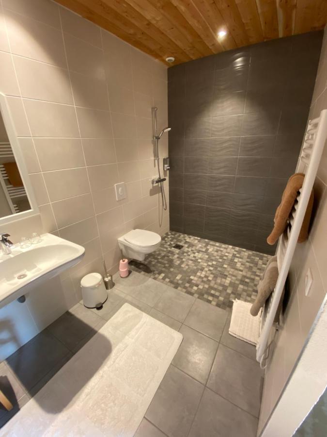 Cote Puy-De Dome Bed & Breakfast Orcines Bagian luar foto